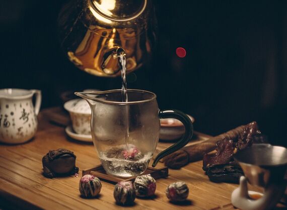 Как правильно заваривать чай. Техника и советы от чайного Mastera Tea Как правильно заваривать чай. Техника и советы от чайного Mastera Tea